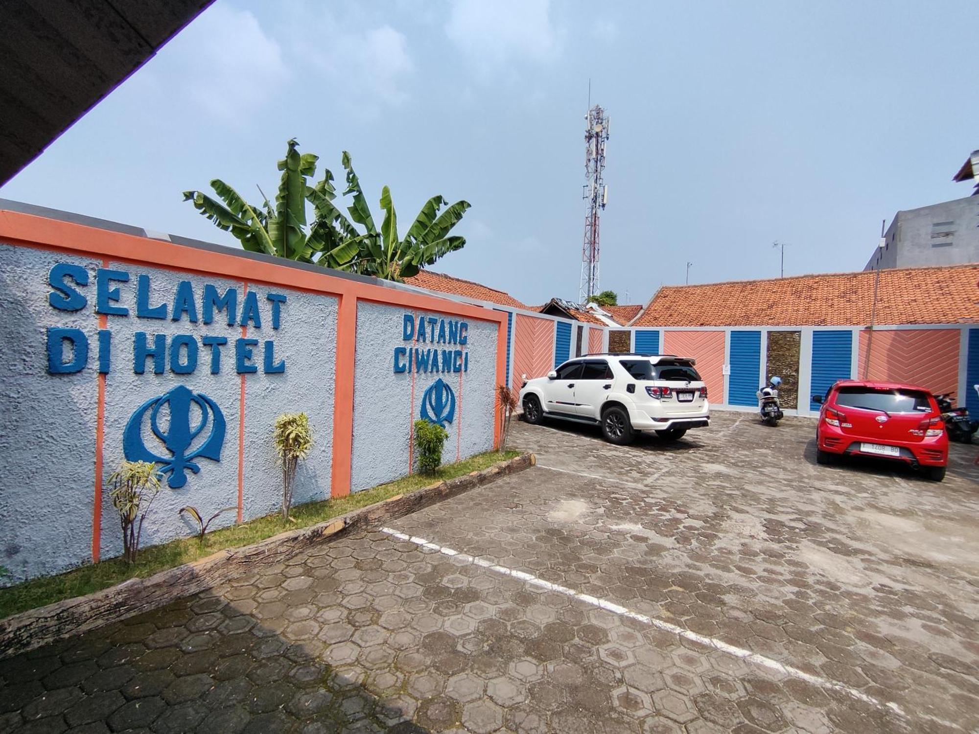 Ciwangi Hotel 2*