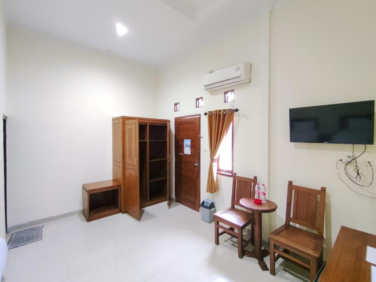 Ciwangi Hotel 2*