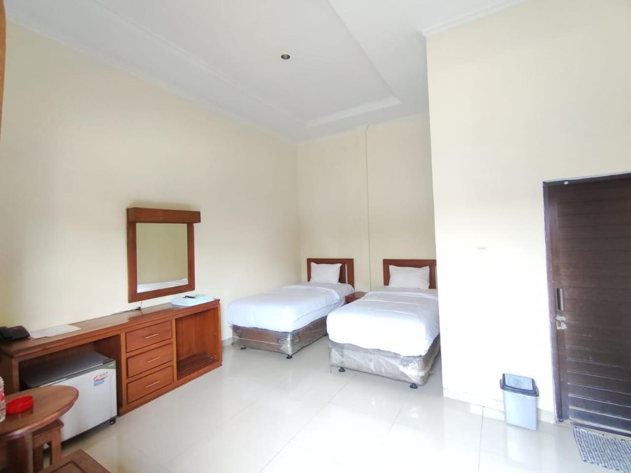 Ciwangi Hotel 2*