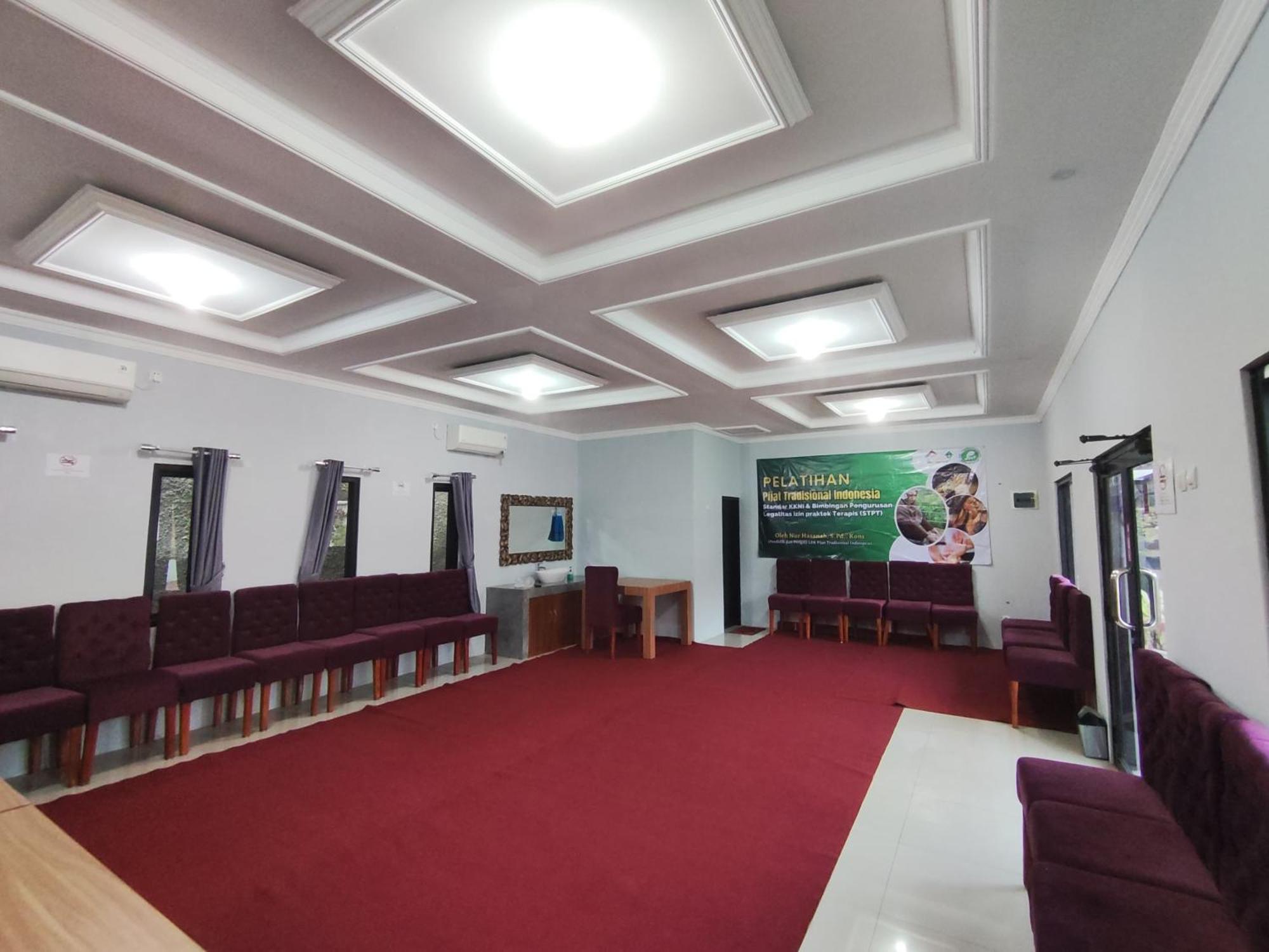 Ciwangi Hotel 2*